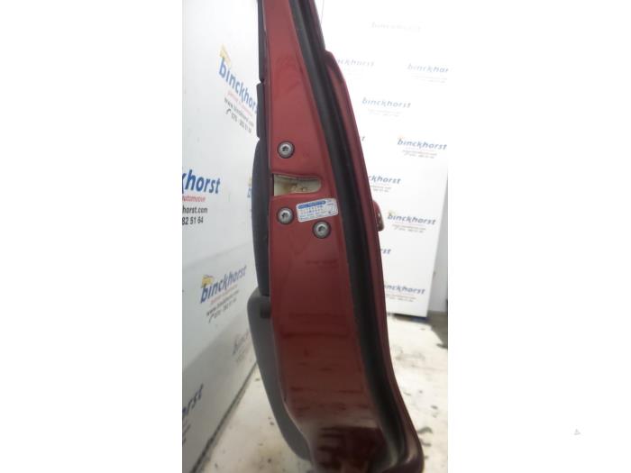 Portier 4Deurs rechts-achter van een Toyota Yaris Verso (P2) 1.3 16V 2000