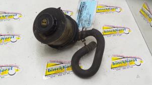 Begagnade Styrservotank Renault Megane Scénic (JA) 1.6 RT Pris € 15,75 Marginaltabell erbjuds av Binckhorst BV