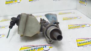 Begagnade Huvudcylinder Renault Megane Scénic (JA) 1.6 RT Pris € 36,75 Marginaltabell erbjuds av Binckhorst BV