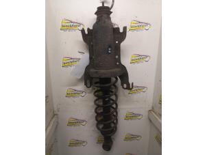 Gebruikte Schokdemperpoot rechts-achter Saab 9-5 Estate (YS3E) 2.2 TiD 16V Prijs € 52,50 Margeregeling aangeboden door Binckhorst BV