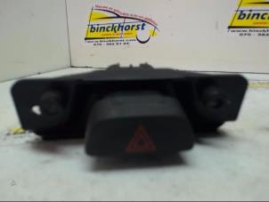 Begagnade Nödbelysningsbrytare Ford Fiesta 5 (JD/JH) 1.3 Pris € 15,75 Marginaltabell erbjuds av Binckhorst BV