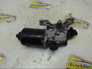 Gebruikte Ruitenwissermotor voor Mazda 6 (GG12/82) 2.0i 16V Prijs € 42,00 Margeregeling aangeboden door Binckhorst BV