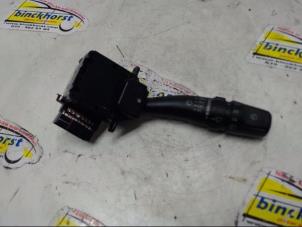 Używane Przelacznik wycieraczki Hyundai Matrix 1.8 16V Cena € 21,00 Procedura marży oferowane przez Binckhorst BV