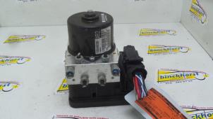 Używane Pompa ABS Chevrolet Orlando (YYM/YYW) 1.8 16V VVT Cena € 183,75 Procedura marży oferowane przez Binckhorst BV