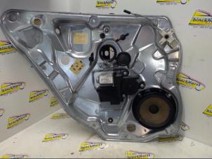 Gebruikte Raammechaniek 4Deurs links-achter Volkswagen Polo IV (9N1/2/3) 1.4 TDI 75 Prijs € 63,00 Margeregeling aangeboden door Binckhorst BV