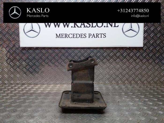 Stötfångarfäste, vänster bak från en Mercedes-Benz ML II (164/4JG) 3.0 ML-280 CDI 4-Matic V6 24V 2008