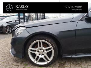 Begagnade Karosshörn, vänster fram Mercedes E (W212) E-250 CDI 16V BlueEfficiency Pris på förfrågan erbjuds av kaslo auto parts