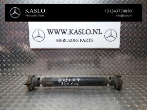 Begagnade 4x4 främre mellandrivaxel Mercedes R (W251) 3.0 320 CDI 24V 4-Matic Pris € 100,00 Marginaltabell erbjuds av kaslo auto parts