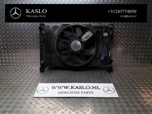 Begagnade Kylarfläkt Mercedes A (W169) 2.0 A-180 CDI 16V Pris € 100,00 Marginaltabell erbjuds av kaslo auto parts