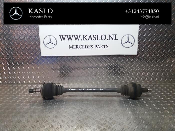 Drivaxel, höger bak från en Mercedes-Benz C (W204) 2.2 C-220 CDI 16V BlueEFFICIENCY 2013