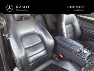 Begagnade Säten + baksäte (komplett) Mercedes E (R207) E-220 CDI 16V BlueEfficiency Pris € 500,00 Marginaltabell erbjuds av kaslo auto parts