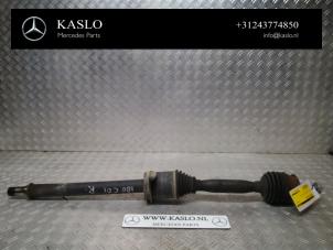 Begagnade Drivaxel, höger fram Mercedes A (W169) 2.0 A-180 CDI 16V 5-Drs. Pris € 150,00 Marginaltabell erbjuds av kaslo auto parts