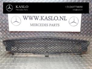 Gebruikte Bumper Rooster Mercedes B (W246) Prijs € 25,00 Margeregeling aangeboden door kaslo auto parts