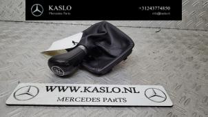 Gebruikte Versnellingspookhoes Mercedes C (W205) C-200 1.6 CDI BlueTEC, C-200 d 16V Prijs € 75,00 Margeregeling aangeboden door kaslo auto parts