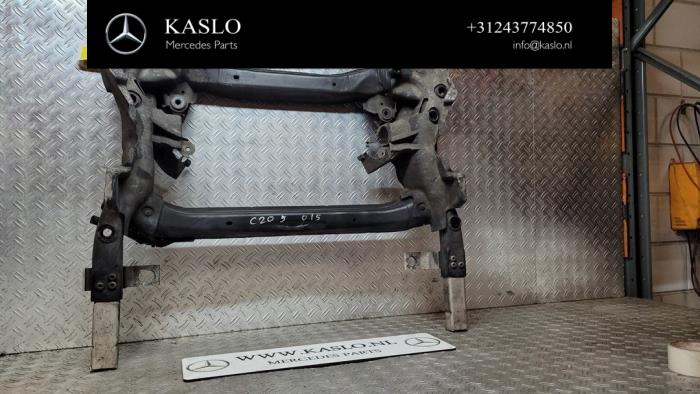 Underram från en Mercedes-Benz C (W205) C-220 2.2 CDI BlueTEC, C-220 d 16V 2015