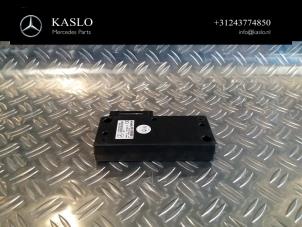 Begagnade Telefonmodul Mercedes CLK (C209) 2.7 270 CDI 20V Pris € 20,00 Marginaltabell erbjuds av kaslo auto parts