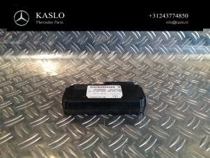 Begagnade Telefonmodul Mercedes CLK (R209) 3.2 320 V6 18V Pris € 20,00 Marginaltabell erbjuds av kaslo auto parts
