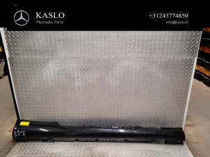 Gebruikte Zijskirt rechts Mercedes E (C207) E-250 CDI 16V Prijs € 150,00 Margeregeling aangeboden door kaslo auto parts