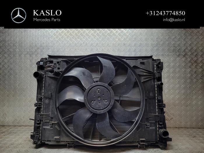 Kylarsats från en Mercedes-Benz C (W205) C-200 2.0 CGI 16V 2015