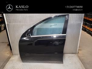 Gebruikte Portier 4Deurs links-voor Mercedes ML II (164/4JG) 3.0 ML-300 CDI 4-Matic V6 24V Prijs € 200,00 Margeregeling aangeboden door kaslo auto parts