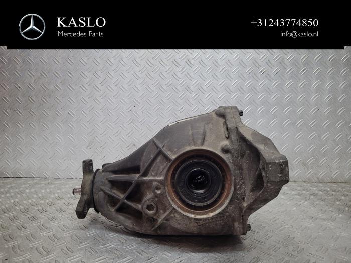 Bakre differential från en Mercedes-Benz E (W212) E-350 CGI V6 24V BlueEfficiency 2010