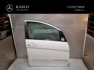Begagnade Framdörr, 4-dörrars, höger Mercedes B (W245) 2.0 B-180 CDI 16V Pris € 100,00 Marginaltabell erbjuds av kaslo auto parts