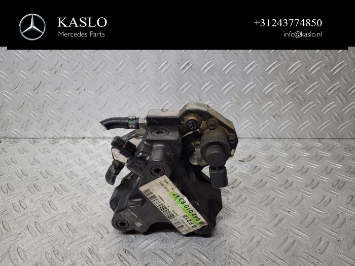 Högtryckspump från en Mercedes-Benz CLS (C218) 350 CDI BlueEfficiency 3.0 V6 24V 2011