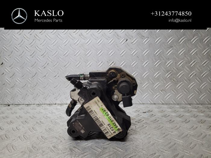 Högtryckspump från en Mercedes-Benz CLS (C218) 350 CDI BlueEfficiency 3.0 V6 24V 2011