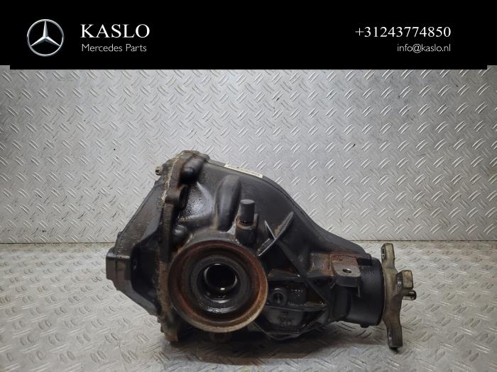 Bakre differential från en Mercedes-Benz C (W205) C-350 e 2.0 16V 2016