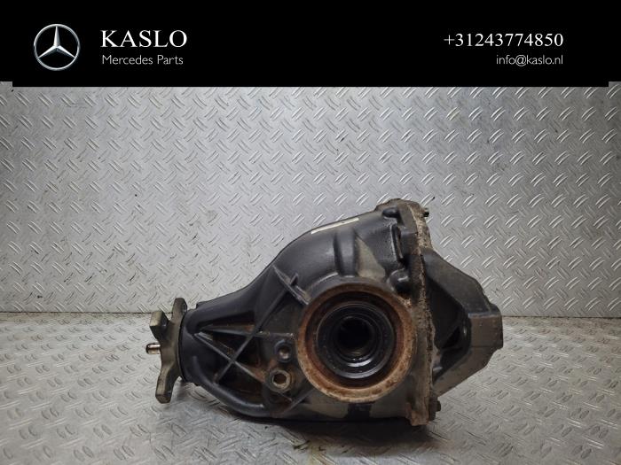 Bakre differential från en Mercedes-Benz C (W205) C-350 e 2.0 16V 2016