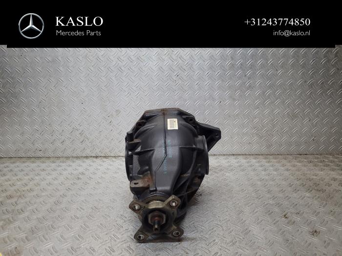 Bakre differential från en Mercedes-Benz C (W205) C-350 e 2.0 16V 2016