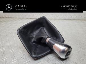 Gebruikte Versnellingspookhoes Mercedes C Estate (S205) C-220 CDI BlueTEC, C-220 d 2.2 16V Prijs € 75,00 Margeregeling aangeboden door kaslo auto parts