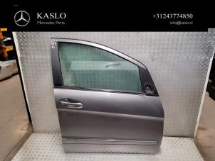 Begagnade Framdörr, 4-dörrars, höger Mercedes B (W245) 2.0 B-200 CDI 16V Pris € 100,00 Marginaltabell erbjuds av kaslo auto parts