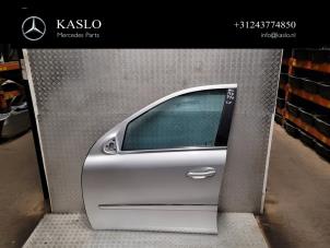 Gebruikte Portier 4Deurs links-voor Mercedes ML II (164/4JG) 3.0 ML-350 CDI BlueTec 4-Matic V6 24V Prijs € 200,00 Margeregeling aangeboden door kaslo auto parts