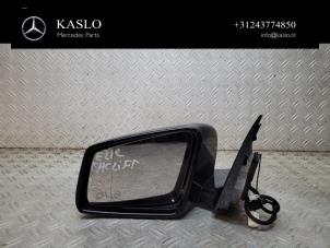 Begagnade Skärmspegel, vänster Mercedes E (W212) E-300 BlueTec Hybrid V6 24V Pris € 100,00 Marginaltabell erbjuds av kaslo auto parts