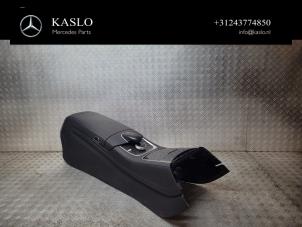 Gebruikte Middenconsoles Mercedes S (222.0/222.1) 3.5 S-400 Hybrid 24V Prijs € 500,00 Margeregeling aangeboden door kaslo auto parts