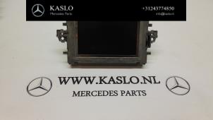 Gebruikte Display Multi Media regelunit Mercedes E (W212) Prijs € 100,00 Margeregeling aangeboden door kaslo auto parts