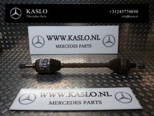Gebruikte Aandrijfas rechts-achter Mercedes ML I (163) 270 2.7 CDI 20V Prijs € 50,00 Margeregeling aangeboden door kaslo auto parts