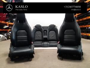 Begagnade Säten + baksäte (komplett) Mercedes E (R207) E-250 CGI 16V BlueEfficiency Pris € 500,00 Marginaltabell erbjuds av kaslo auto parts