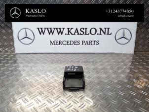 Gebruikte Navigatie computer Mercedes C Estate (S204) 1.6 C-180 16V BlueEfficiency Prijs € 25,00 Margeregeling aangeboden door kaslo auto parts