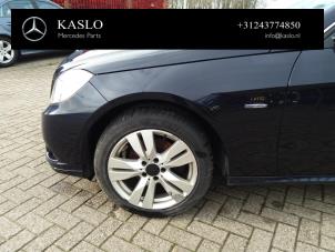 Begagnade Karosshörn, vänster fram Mercedes E (W212) E-220 CDI 16V BlueEfficiency,BlueTEC Pris på förfrågan erbjuds av kaslo auto parts