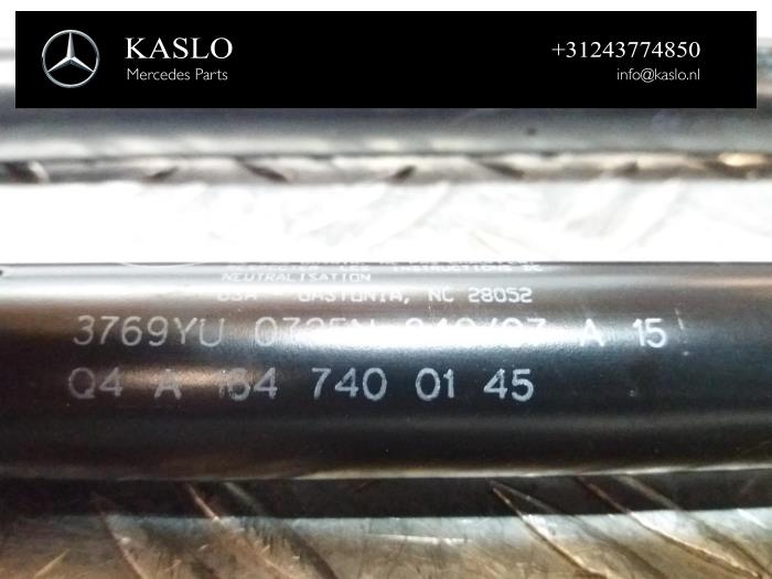 Gasfjäder, motorhuv, höger från en Mercedes-Benz ML II (164/4JG) 3.0 ML-280 CDI 4-Matic V6 24V 2008