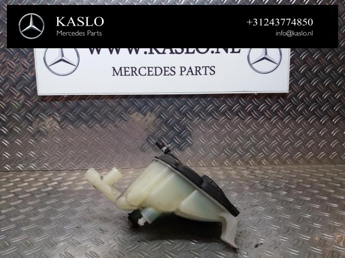Expansionskärl från en Mercedes-Benz ML II (164/4JG) 3.0 ML-280 CDI 4-Matic V6 24V 2008