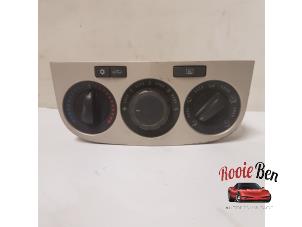 Begagnade Värmekontrollpanel Opel Corsa D 1.3 CDTi 16V ecoFLEX Pris € 15,00 Marginaltabell erbjuds av Rooie Ben autodemontage