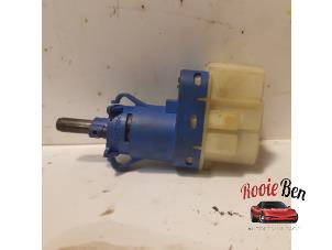 Begagnade Bromsljusbrytare Fiat Ducato (250) 2.3 D 180 Multijet Pris på förfrågan erbjuds av Rooie Ben autodemontage