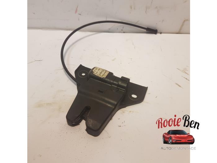 Låsmekanism, baklucka från en Cadillac Seville (K-body) 4.6 SLS/North Star V8 32V 2001