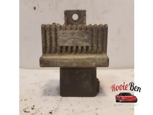 Begagnade Glödstiftsrelä Renault Espace (JK) 2.2 dCi 16V Pris € 25,00 Marginaltabell erbjuds av Rooie Ben autodemontage