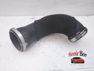 Begagnade Laddluftkylarslang Audi A8 (D4) 3.0 TDI V6 24V Quattro Pris € 50,00 Marginaltabell erbjuds av Rooie Ben autodemontage