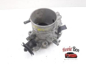 Gebruikte Gasklephuis Kia Carnival 2 (FIB/FLD) 2.5 V6 24V Prijs € 50,00 Margeregeling aangeboden door Rooie Ben autodemontage