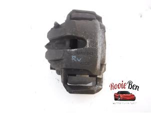 Używane Zacisk hamulcowy prawy przód BMW 6 serie (E64) 650 i 4.8 V8 32V Cena € 30,00 Procedura marży oferowane przez Rooie Ben autodemontage